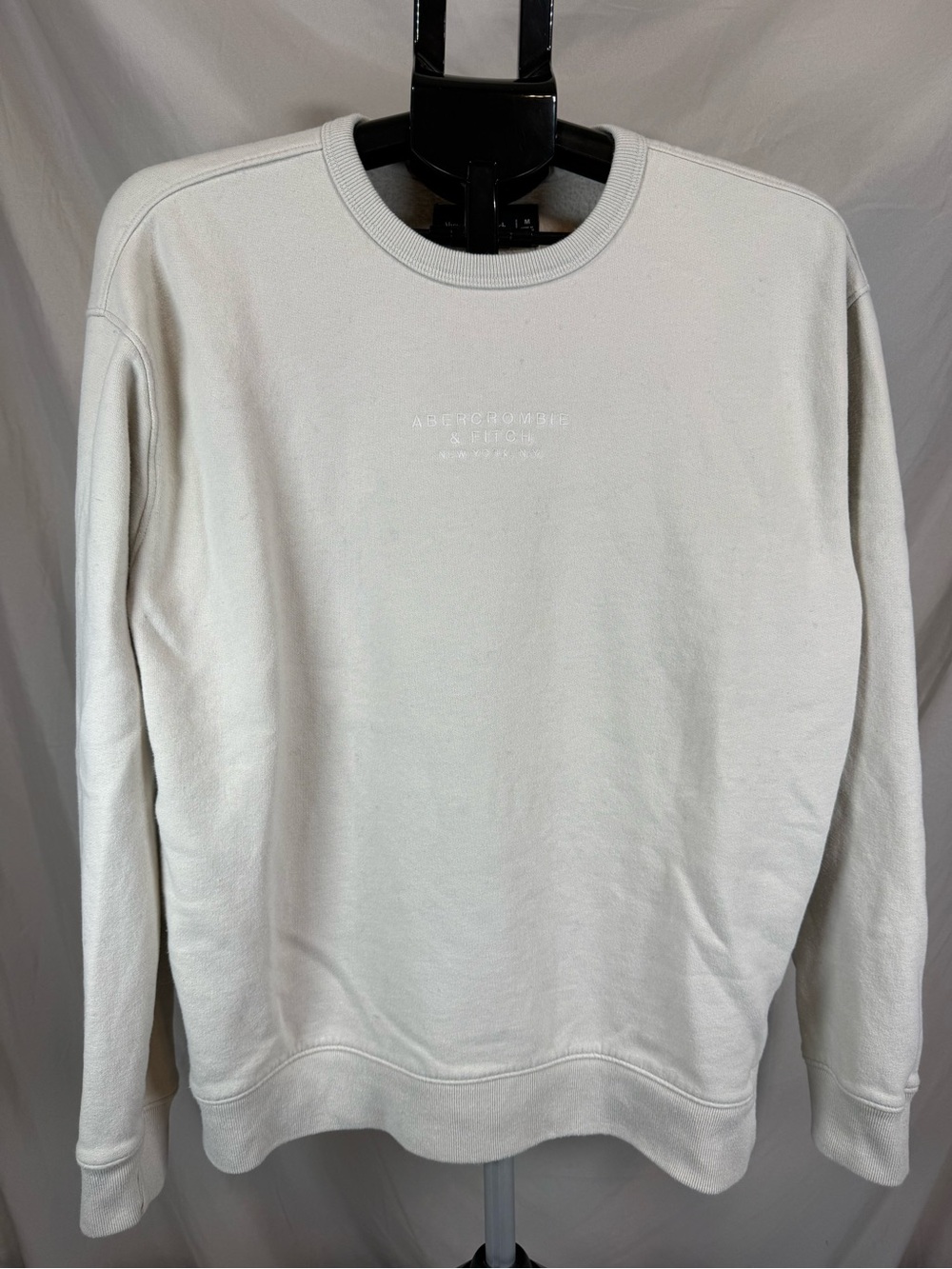 Abercrombie & Fitch Embroidered Logo Sweatshirt- Cream- Size Medium‎